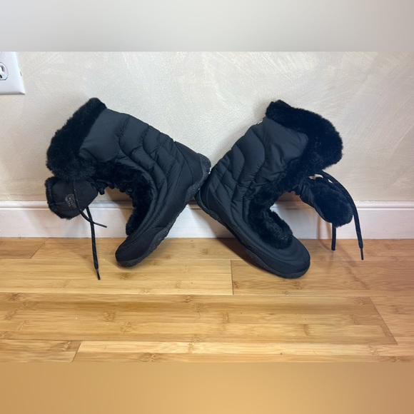 The North Face Goose Down Insulated Lace Up Black boots US Size 7 EUR38| Women - Picture 16 of 16